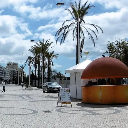 A Da Mame - * 蒙蒂戈杜